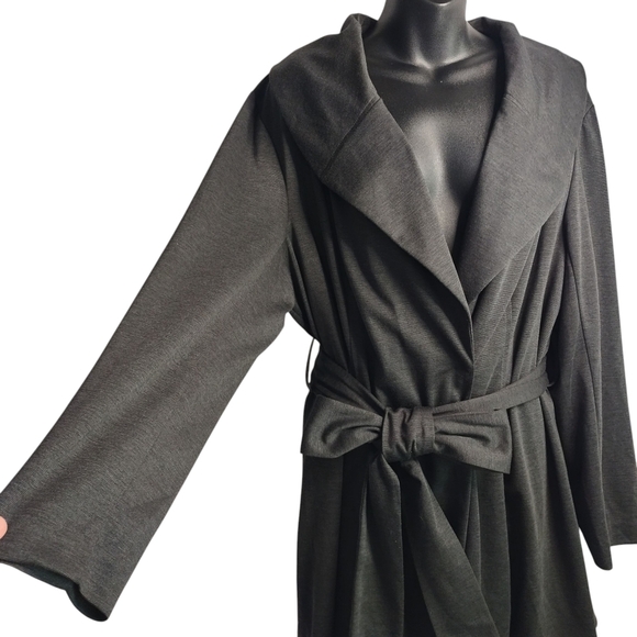 Fashion Bug Coat Women's Dark Gray V-Neck Belt Snap Button Plus Size 1X NWT - Picture 5 of 9